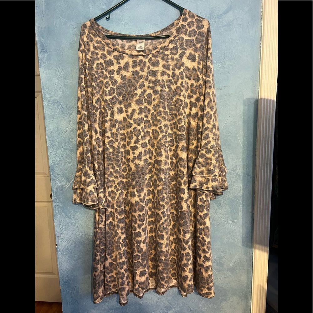 Tee for the Soul dress. EUC.